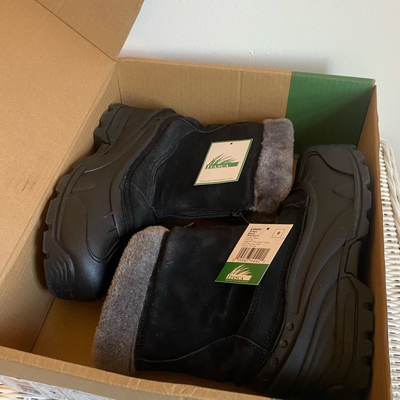 Waterproof Warm Winter Boots - Picture 8 of 8